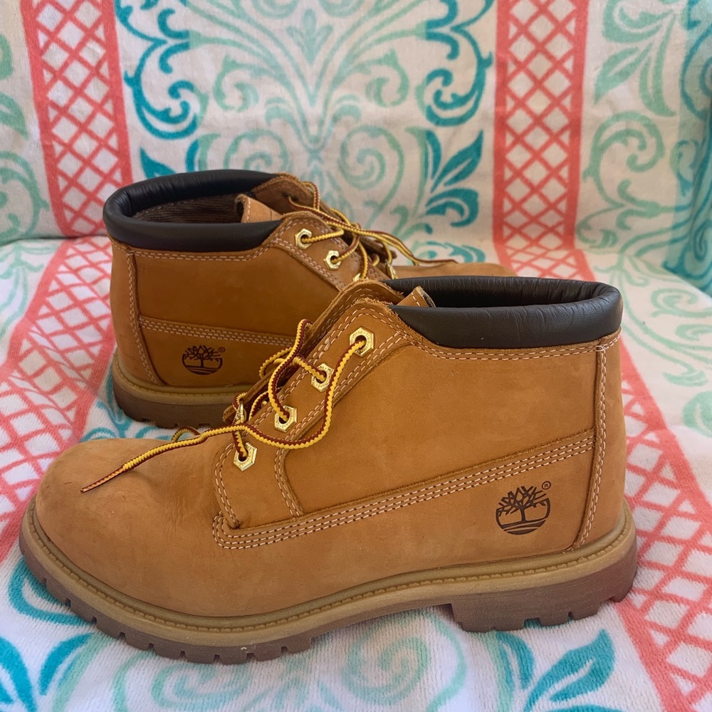 Timberland Women’s Nellie Waterproof Chukka Boots